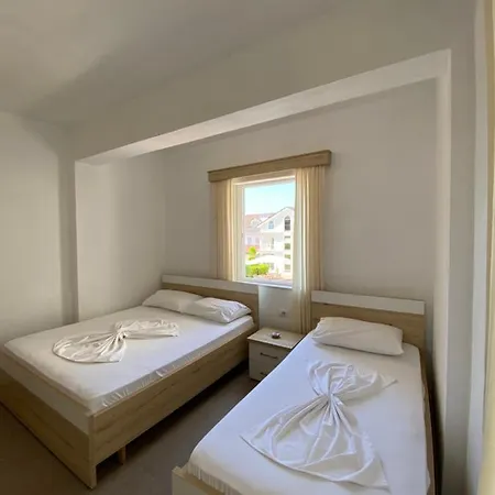 Andrea * Sarandë